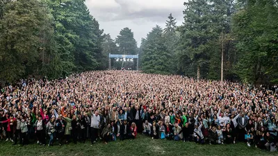 Фотография 10000 человек для скачивания