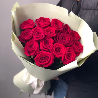 Впечатляющая фотография букета красных роз