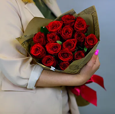 Фотография букета из 15 красных роз для загрузки