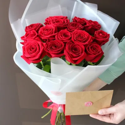 Фото букета из 15 красных роз