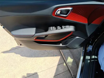 Самые свежие фото автомобиля Kia Niro Plug-In Hybrid 2023