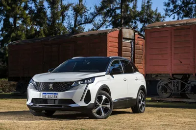 Peugeot 3008 2023: Фото на любой вкус