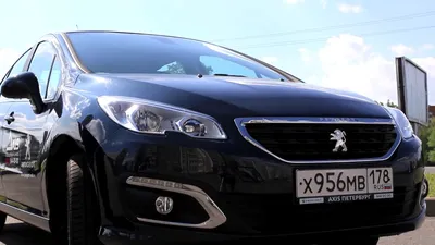 Peugeot 408 2023: Изображения в действии