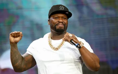 Фото музыканта 50 Cent с выдержкой