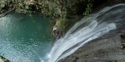 Мощь и энергия воды: удивительные фото водопадов Абхазии