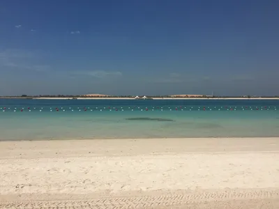 Пляжи Абу-Даби: удивительные виды на фотографиях