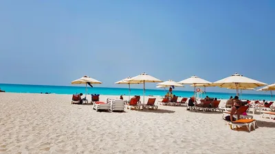 Фотоальбом пляжей Абу-Даби: удивительные виды и красота природы