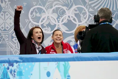 Прекрасные фото Аделины Сотниковой на льду во время выступлений