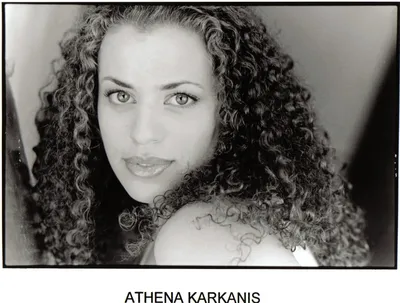 Афина Карканис: прекрасная кинозвезда в новых фото изображениях