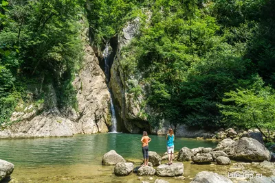 Великолепие Агурских водопадов запечатленное на фото