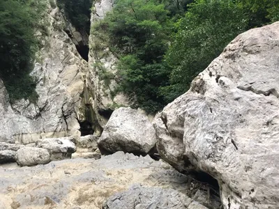 Фотографии Агурских водопадов: красивые изображения в хорошем качестве 