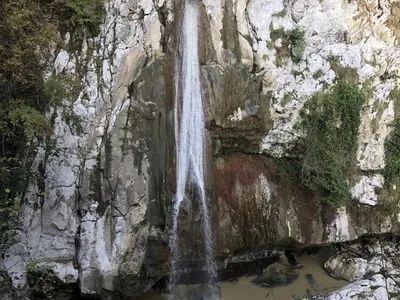 Прикосновение к величию: запечатлейте Агурские водопады в фотографиях