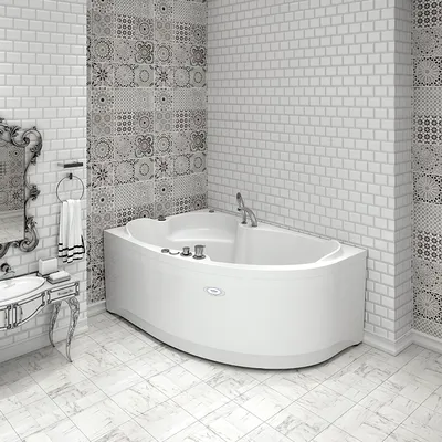 Фото акриловой ванны с экраном для большой ванной комнаты