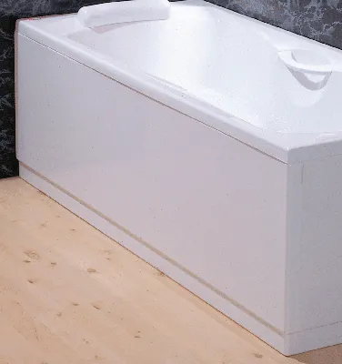 Фото акриловой ванны с экраном для современного интерьера ванной комнаты