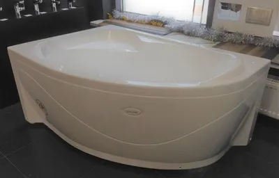 Изображения акриловых угловых ванн в формате JPG
