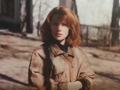 Фон с изображением актрис из фильма Анжелика