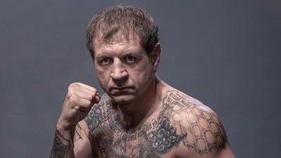 Изображения бойца MMA Александра Емельяненко в формате WebP