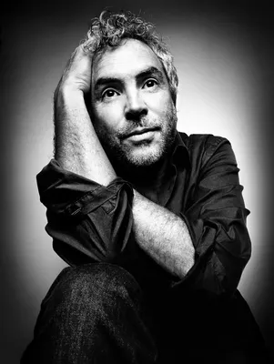 Картинка Альфонсо Куарон для использования в блогах и статьях