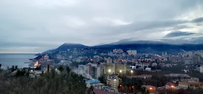 Алушта в белом на фото: картинки для любителей зимней красоты!