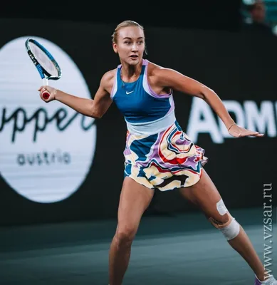 Фото Анастасии Потаповой: мастерство теннисистки и красота женщины