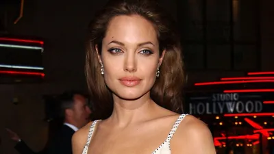 Анджелина Джоли в формате JPG: красота на любой вкус