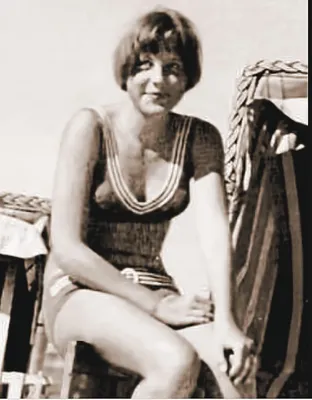 Ангела меркель в молодости на пляже  фото