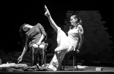 Арт-фото Анны Ковальчук в кино Мастер и Маргарита: бесплатные обои на рабочий стол.