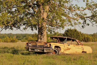 Фотографии антикварных автомобилей разных размеров (jpg, png, webp)