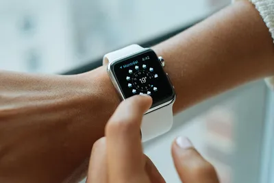 Обои на телефон с часами Apple Watch