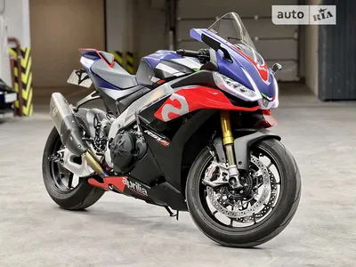 Фото Aprilia RSV4 RR для поклонников ярких впечатлений