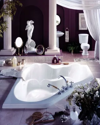 Фотография ассиметричной ванны в 4K качестве