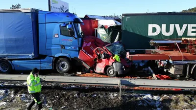 Картинка поврежденного автомобиля