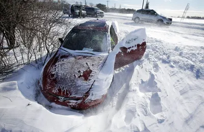 Фото автомобилей в зимних условиях: выбери свой формат и размер для скачивания.