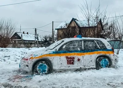 Зимний карнавал на колесах: захватывающие кадры автомобилей