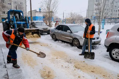 Автомобиль в снегу: Качественное изображение в png формате