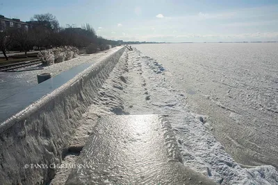 Искусство зимней природы: Фотографии Азовского моря