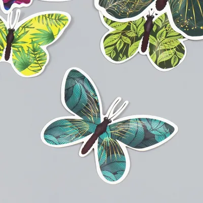 Картинка Бабочка из листьев: сохраните ее на устройстве в нужном формате