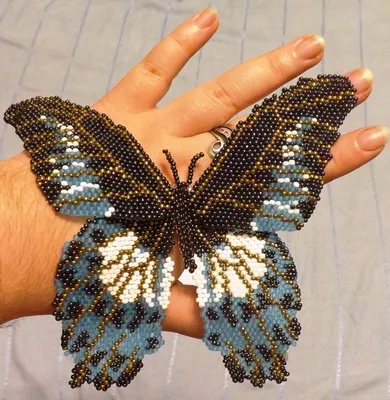 Оригинальные бабочки из бисера на странице изображений