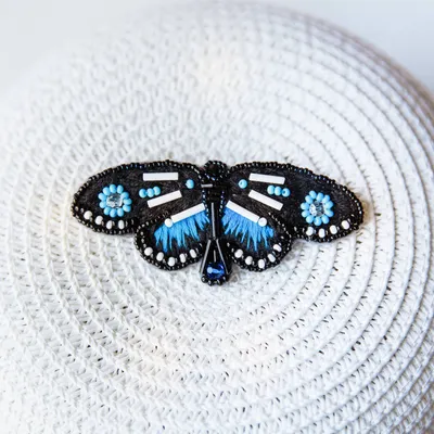 Впечатляющие фотографии бабочек из бисера