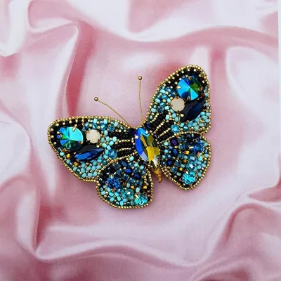 Красивые бабочки из бисера на ваш выбор