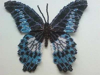 Удивительные бабочки из бисера для ценителей искусства