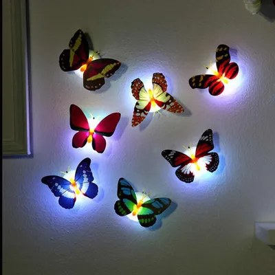 Притягательные бабочки на потолке