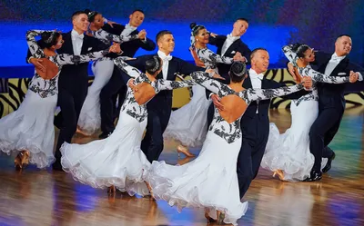 Эффектные дуэты: захватывающие фото партнеров в бальных танцах стандарт