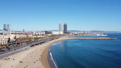 Барселона пляж: место, где встречаются солнце и вода