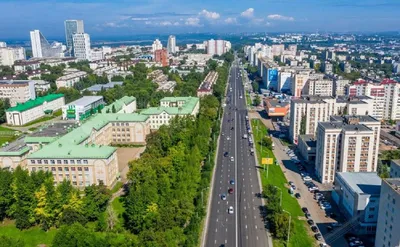 Великолепие закатов: Солнце уходит за горизонт, оставляя прекрасный след