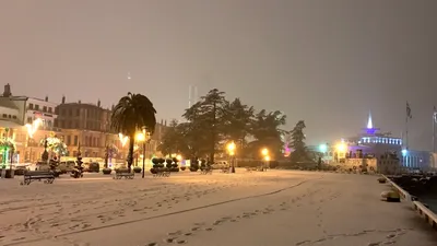 Фотографии зимнего города Батуми: выберите размер и формат