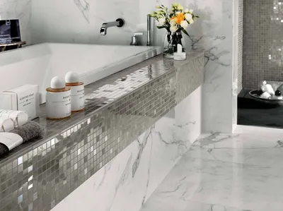 Белая мозаика в ванной: современные тенденции и классическая элегантность