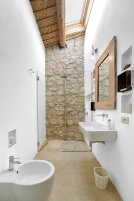 Фото ванной комнаты с белой мозаикой