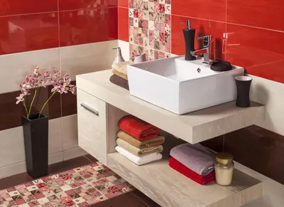 Новые изображения бело-красной ванной комнаты для скачивания