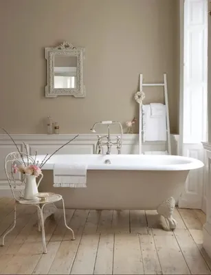 Вдохновляющая ванная комната в красно-белой гамме на фото
